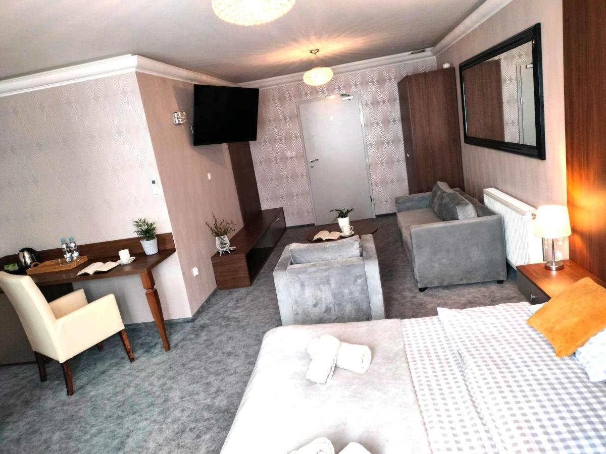 Gosciniec Nad Sawa Bed and Breakfast Handzlowka Buitenkant foto